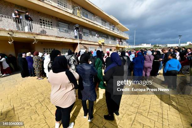 Several people gather to say goodbye to the coffin with the remains of the eight-year-old boy found dead, in the Loma Colmenar neighborhood, on 21...