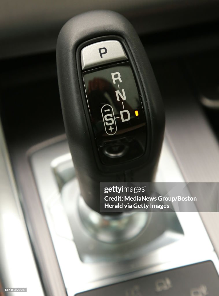 Range Rover Driving Shift Gear shift of the Range Rover Sport HSE Tuesday, August 15, 2017 ...