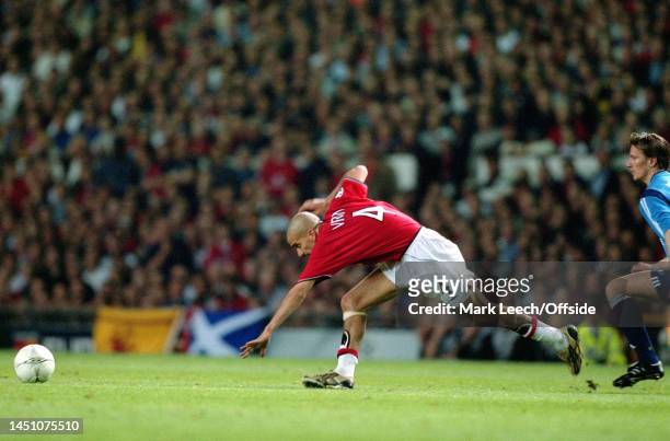 Juan Veron Manchester Photos and Premium High Res Pictures - Getty Images