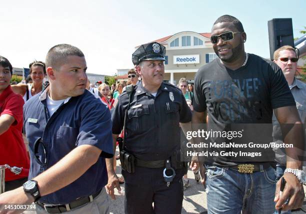 Papi Police 307 Big Papi Sign Stock Photos, High-Res Pictures, and Images - Getty ...