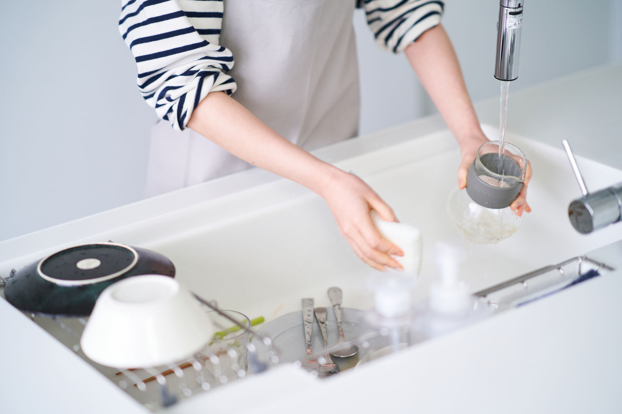 hand wash borosilicate glass teaware in warm soapy water hand wash borosilicate glass teaware in warm soapy water