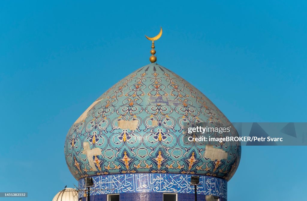 Muttrah Mosque Dome Of Masjid Al Rasool Al Adham Al Lawati Mosque Muttrah Muscat Oman ...