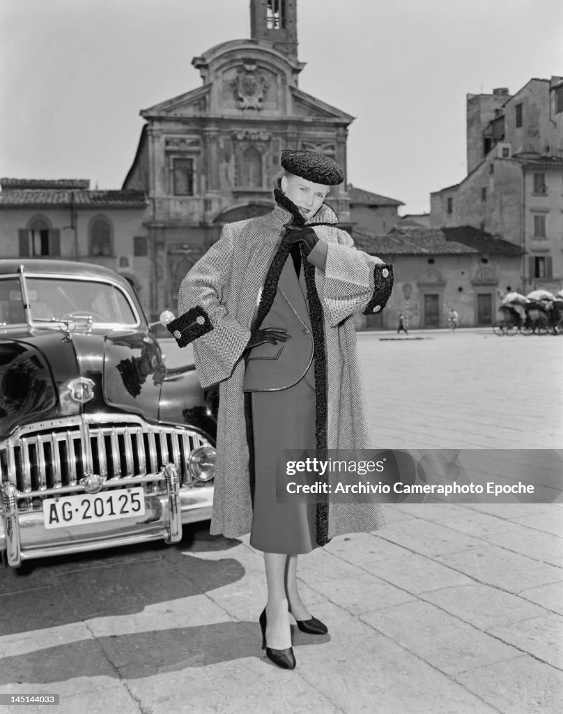 A model wearing Italian fashions, Italy, 21st July 1951. News Photo