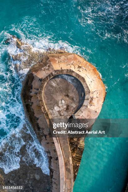 drone shot looking down on a pier used in the james bond film - thunderball, paradise island, bahamas - film industry ストックフォトと画像