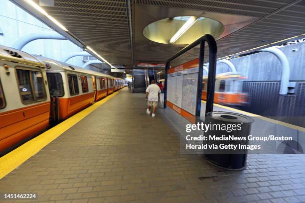 Van Der Ruggles Ruggles Mbta Station Photos and Premium High Res Pictures - Getty Images