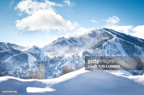 cold mountain morning - sun valley idaho stock-fotos und bilder