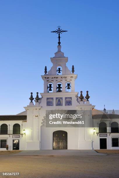 spain, andalusia, view of ermita del rocio church - costa de la luz stock-fotos und bilder