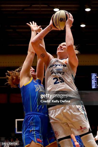 Lauren Jackson of the Flyers drives to the basket against Megan McKay of the Spirit during the round seven WNBL match between Bendigo Spirit and...