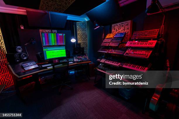 recording equipment in a professional recording studio - inspelningsstudio bildbanksfoton och bilder