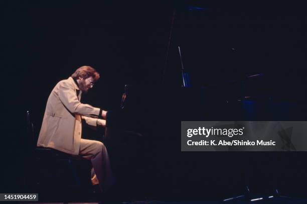 Bill Evans plays the piano in his trio, Yubin Chokin Hall, Tokyo, Japan, 26 September 1978.