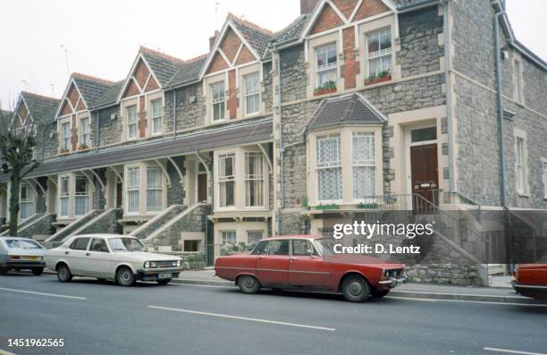 vintage english townhouse - 1980 stock pictures, royalty-free photos & images