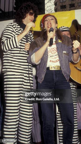 Howard Stern and Lisa Sliwa attend 92.3 K-Rock Freedom Rally on April 24, 1987 at Hammarskjold Plaza in New York City.