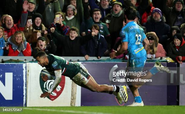 Anthony Watson of Leicester Tigers dives in for his second try during the Gallagher Premiership Rugby match between Leicester Tigers and Gloucester...
