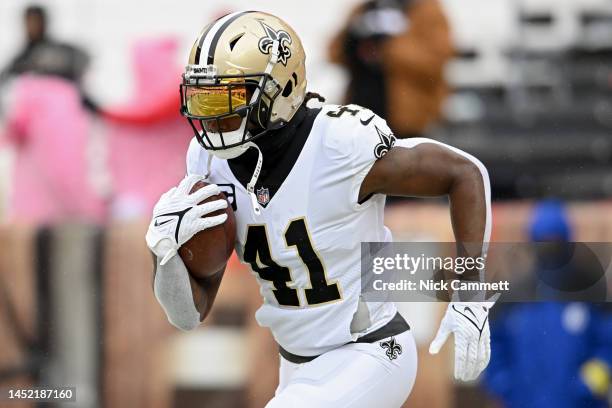 Alvin Kamara of the New Orleans Saints warms up prior to the game against the Cleveland Browns at FirstEnergy Stadium on December 24, 2022 in...