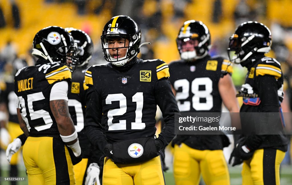 Las Vegas Raiders v Pittsburgh Steelers