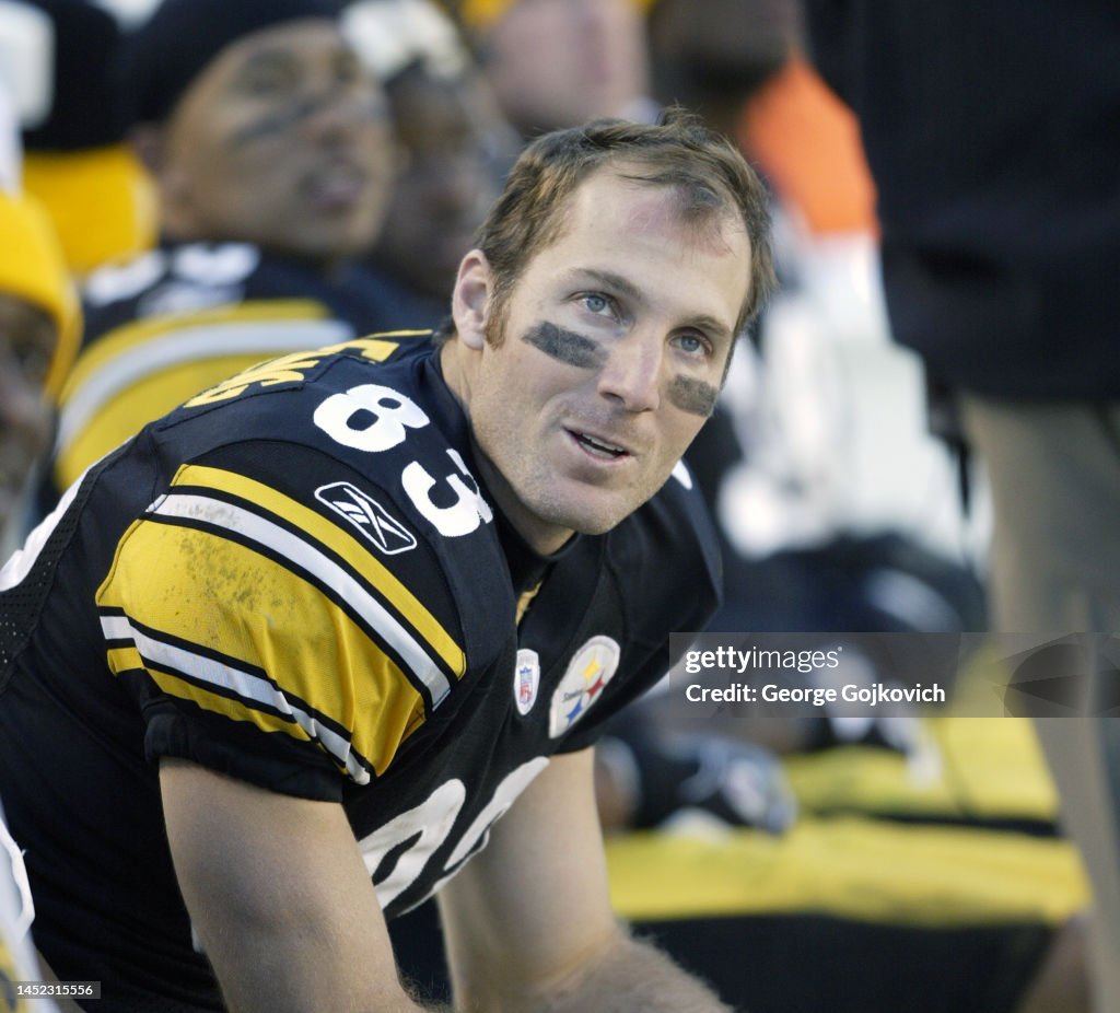 Wide receiver Chris Doering of the Pittsburgh Steelers looks on from