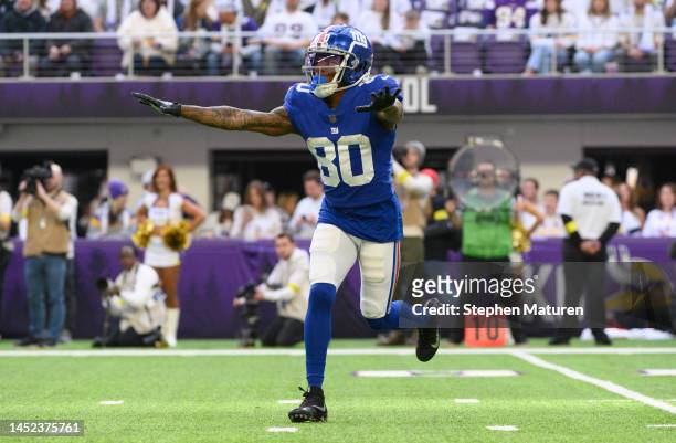 Richie James of the New York Giants calls for a fair catch on a punt in the first quarter of the game against the Minnesota Vikings at U.S. Bank...