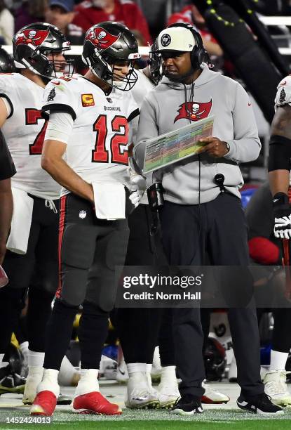 Offensive Co-ordinator Byron Leftwich talks with quarterback Tom Brady of the Tampa Bay Buccaneers during the 2nd half of the game against the...