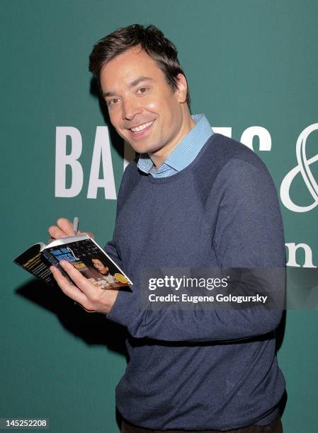 Jimmy Fallon Sign 94 Jimmy Fallon Signs Copies Of Thank You Notes Photos & High Res ...