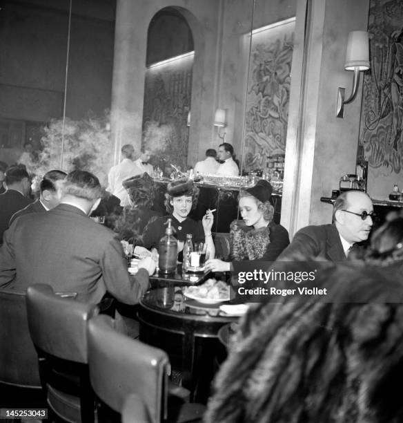 Room and bar of the Hotel Ritz in the Place Vendome, Paris , February 1939.