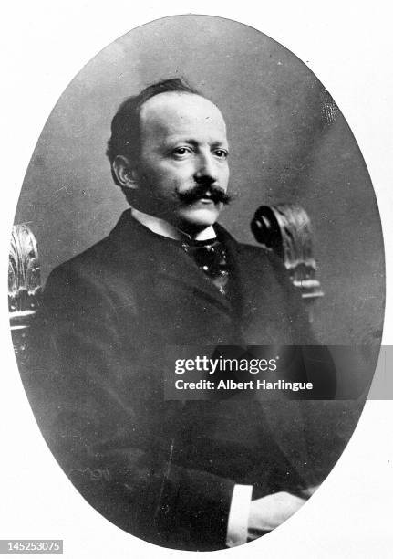 Cesar Ritz , founder of the Ritz Hotels, in 1918. Photograph signed for the oenologist Guichard.