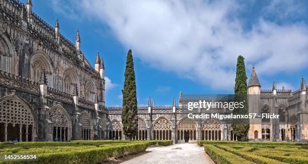 batalha monastery, main cloister - batalha stock pictures, royalty-free photos & images