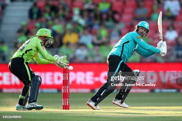 Colin Munro of the Heat bats during the Men's Big Bash League match between the Sydney Thunder and the Brisbane Heat at Sydney Showground Stadium on...