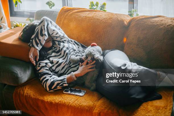 sick woman.belly pain - cold woman stockfoto's en -beelden