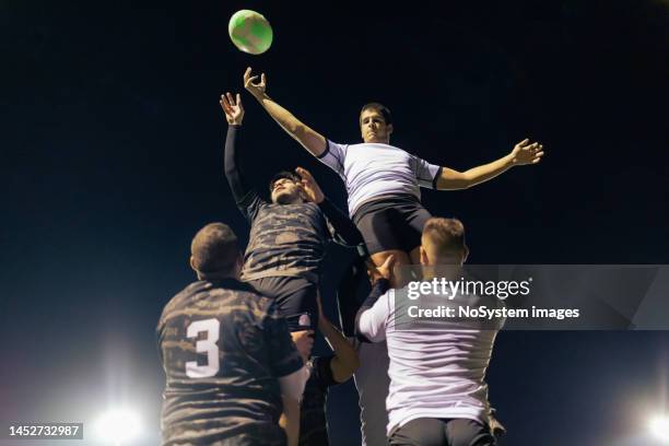 rugby lineout - rugby player stock pictures, royalty-free photos & images