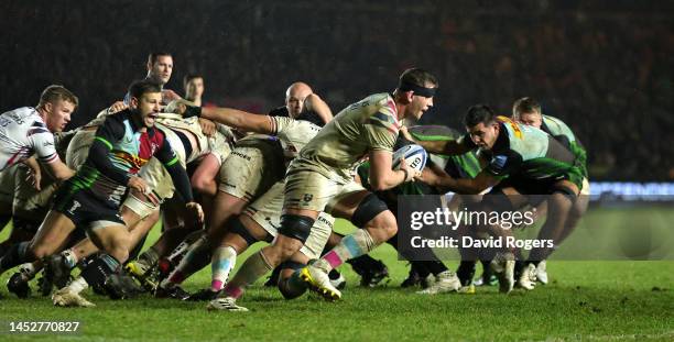 Magnus Bradbury of Bristol Bears breaks with the ball during the Gallagher Premiership Rugby match between Harlequins and Bristol Bears at Twickenham...