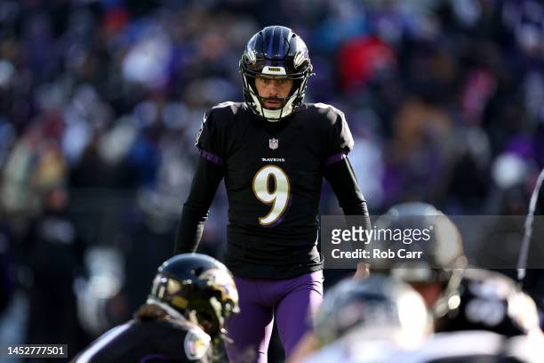Place kicker Justin Tucker of the Baltimore Ravens lines up a field goal against the Atlanta Falcons at M&T Bank Stadium on December 24, 2022 in...