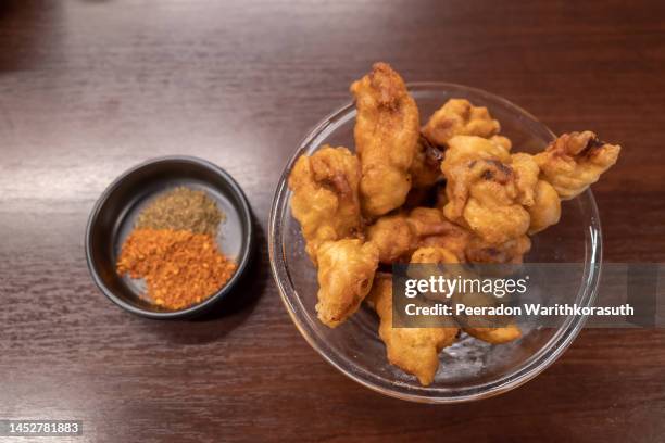 crispy fried belly pork with spicy chilli powder. - chilli powder imagens e fotografias de stock