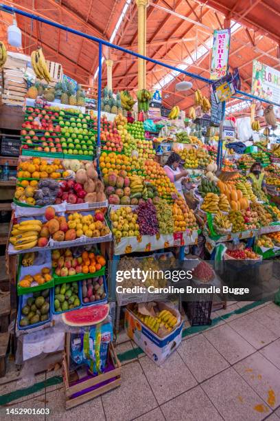 mercado san camilo, arequipa, peru - arequipa stock-fotos und bilder