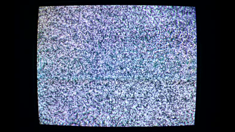 Video Static Filter Stockvideo’s en B-roll-footage met Old Film Grain Texture - Getty Images