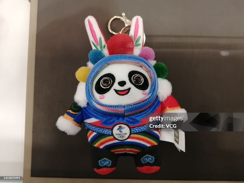 A key ring of Bing Dwen Dwen the mascot of the 2022 Beijing Winter News Photo Getty Images A key ring of Bing Dwen Dwen the mascot of the 2022 Beijing Winter News Photo Getty Images