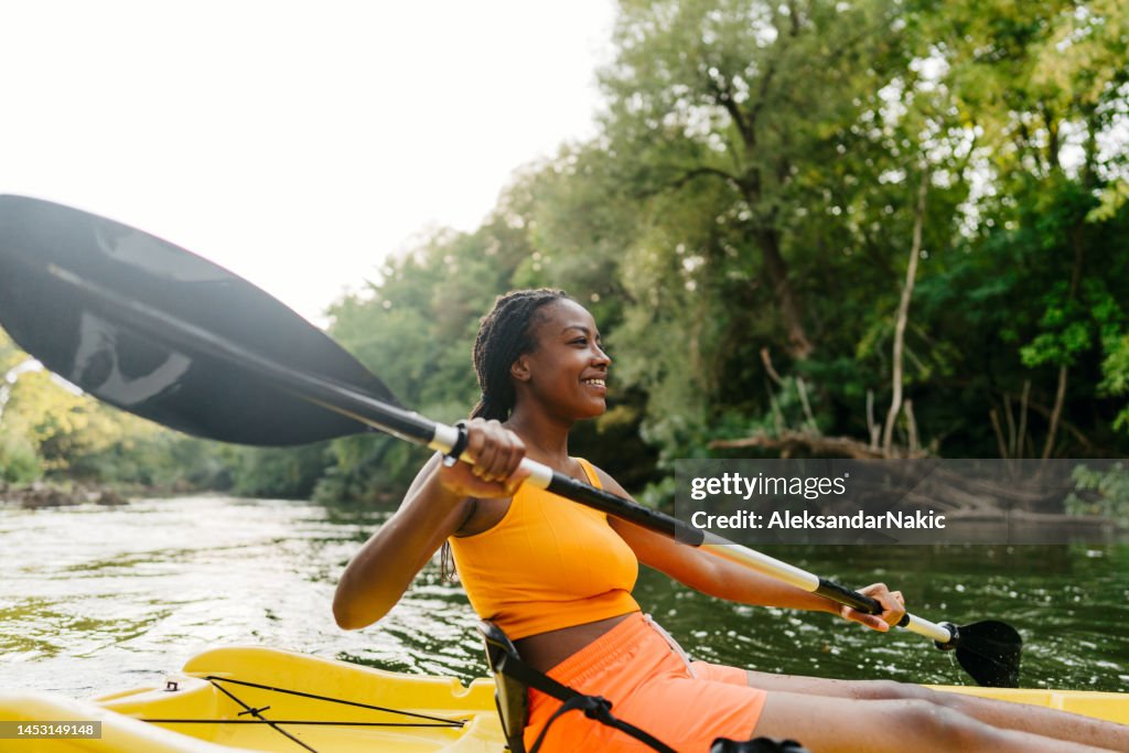 Kayak in una giornata estiva