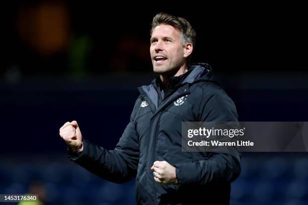 Rob Edwards, Manager of Luton Town celebrates following their sides victory after the Sky Bet Championship between Queens Park Rangers and Luton Town...