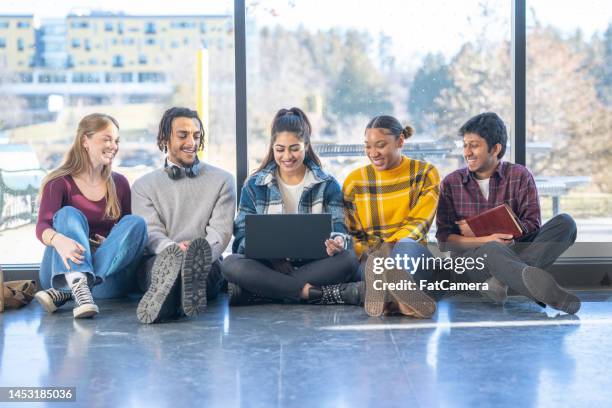 University Screen 63 Screen Time Report Stock Photos, High-Res Pictures, and Images ...