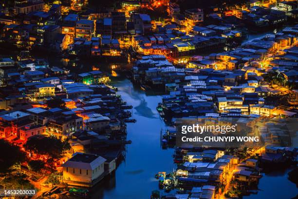 aerial view of tai o fishing village, lantau, hong kong - hong kong community 個照片及圖片檔
