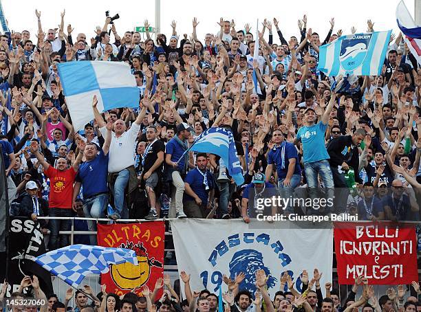 Pescara supporters show their support before the Serie B match between Pescara Calcio and ASG Nocerina at Adriatico Stadium on May 26, 2012 in...