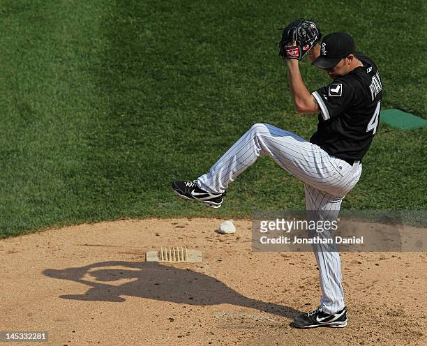 Starting pitcher Jake Peavy of the Chicago White Sox delivers the ball against the Cleveland Indians at U.S. Cellular Field on May 26, 2012 in...