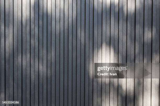 full frame of texture, vertical stone fence in a line - steinterrasse stock-fotos und bilder