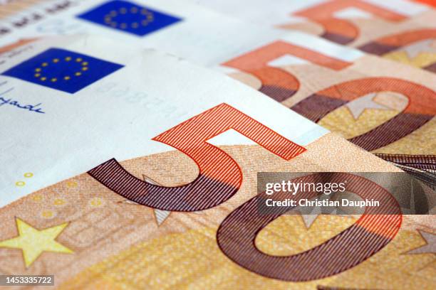 50 euro banknotes. - vijftig euro stockfoto's en -beelden