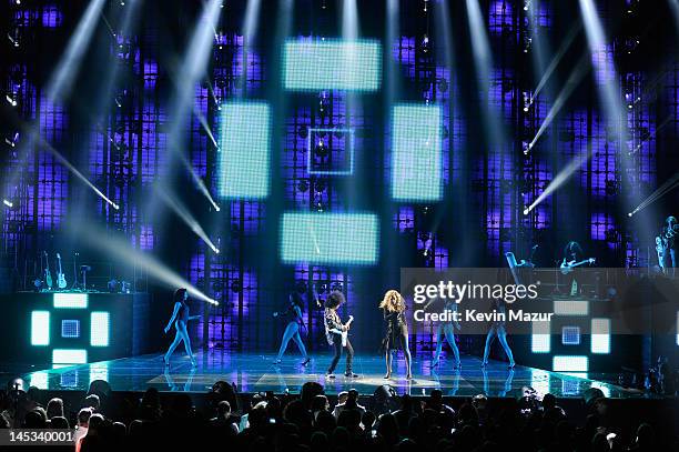 Beyonce Revel Photos and Premium High Res Pictures - Getty Images