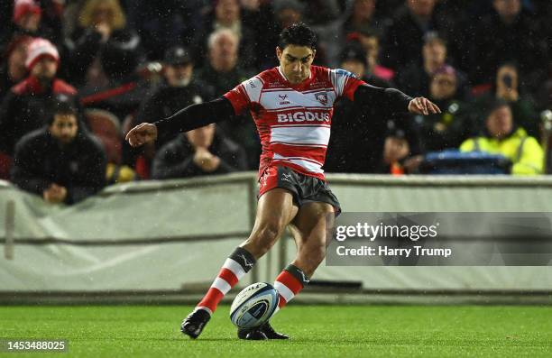 Santiago Carreras of Gloucester Rugby kicks a penalty to win the match in the last minute during the Gallagher Premiership Rugby match between...