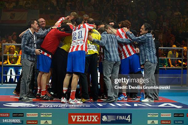 Madrid players line up in a circle after the EHF Final Four final match between THW Kiel and BM Atletico Madrid at Lanxess Arena on May 27, 2012 in...
