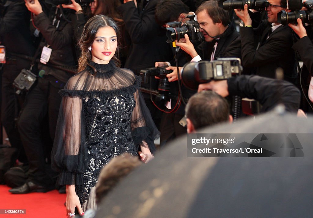 Closing Ceremony & Therese Desqueyroux Premiere - 65th  Annual Cannes Film Festival