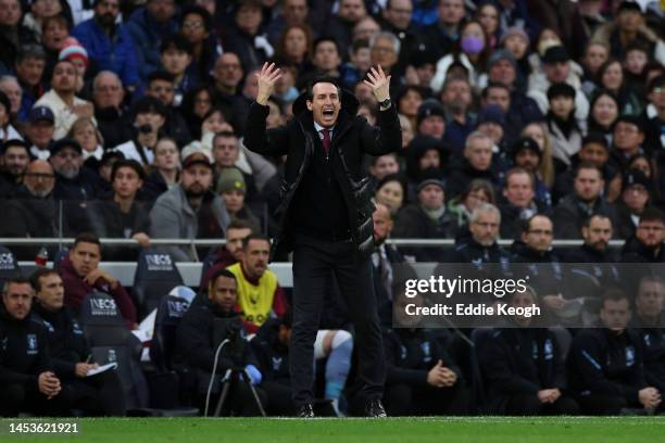 Unai Emery, Manager of Aston Villa reacts during the Premier League match between Tottenham Hotspur and Aston Villa at Tottenham Hotspur Stadium on...