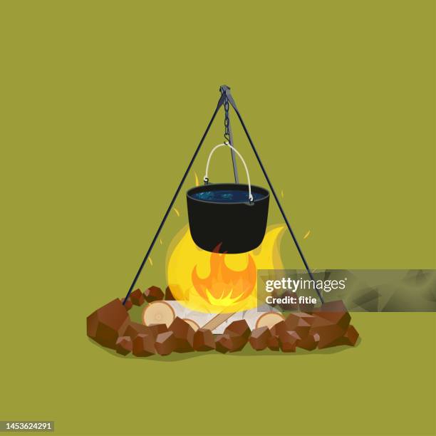 ilustraciones, imágenes clip art, dibujos animados e iconos de stock de olla de camping sobre hoguera - fuego al aire libre