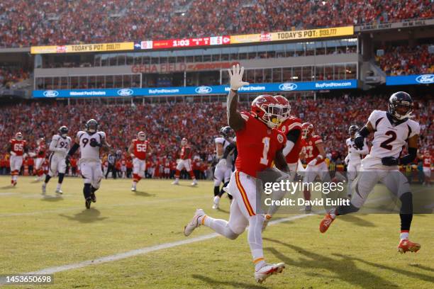 Jerick McKinnon of the Kansas City Chiefs scores a touchdown during the second quarter in the game against the Denver Broncos at Arrowhead Stadium on...
